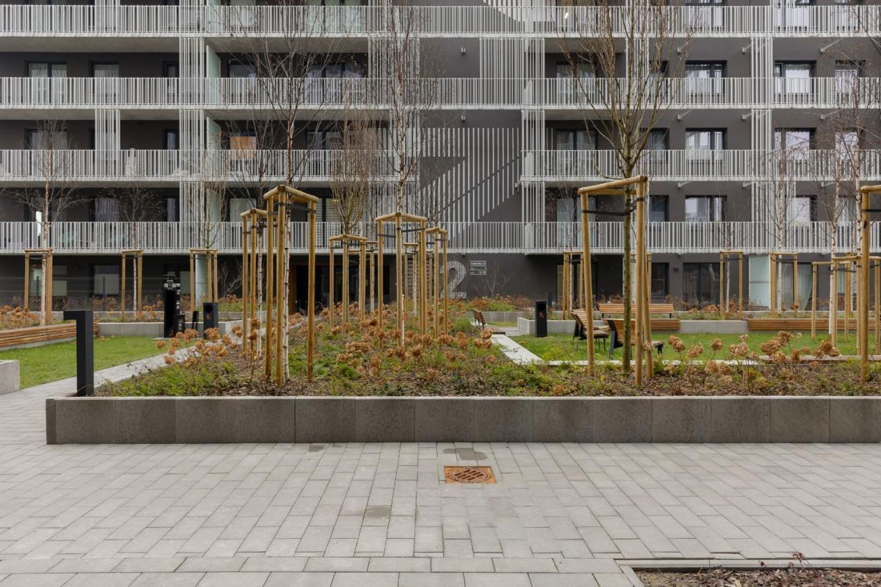 Wola Spacious Flat With Air Conditioning & Balcony By Noclegi Renters Varsovia Exterior foto